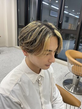 アレス バイ シカ 神戸三宮元町店(ALLES by Cica) センターパートナチュラルハイライト