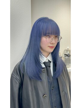 エトワール(ETOILE) 神戸三ノ宮レイヤーカットくすみブルーカラー全頭ブリーチ