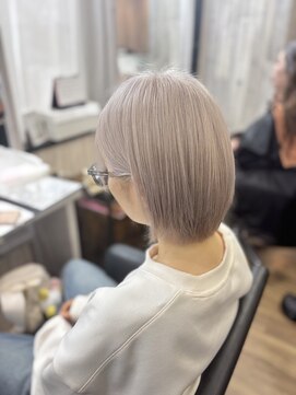 ネクサス 心斎橋(Nexus) イメチェン/ホワイトブロンド/外ハネボブ/美髪/ワイドバング