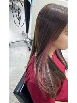 ファミリー(Family) インナーカラー透明感ピンクバイオレットブラウンエアストレート