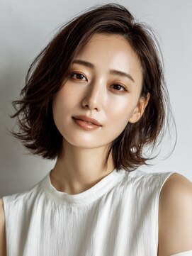 ヒマル 学芸大学(Himaru) 大人女性/くびれヘア/ボブルフ/ネビージュ/小顔/グレージュ