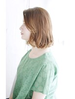 シュシュット(chouchoute)&nbsp;大人ガーリーミディアムレイヤー似合わせカットダークアッシュ44