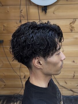 ヘアーアンドビューティー ザ ビー(Hair & Beauty the B) 【メンズ】波巻きパーマ