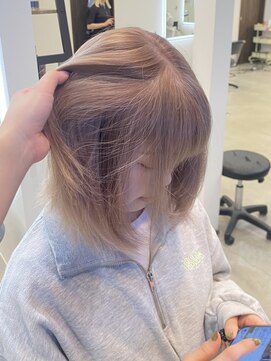 トロワ 高崎(TROIS.) ミルクティーベージュ