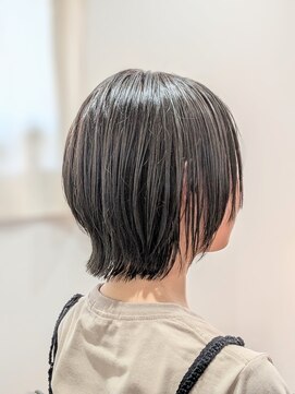 ウィスカーヘアー(whisker hair) レイヤーくびれボブ