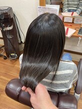 ヘアーフリーティー Hair freety&nbsp;大人のダークグレージュ／メテオ縮毛矯正　しなやかストレート