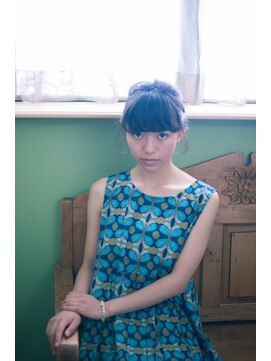 ザップ(ZAP) 編み込みのシニオン (WA)