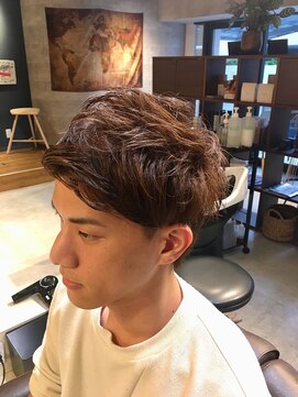 ネスタ ヘアー グラウンド(NESTA hair ground) サイドパートアップバングショート