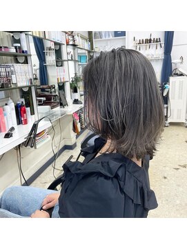 カットハウスソーソー(cut house SO-SO) アッシュグレー外ハネレイヤー