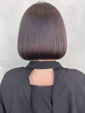 メゾンバイハバナ(maison by HAVANA) 大人かわいいピンクベージュインナーカラーマッシュショートボブ