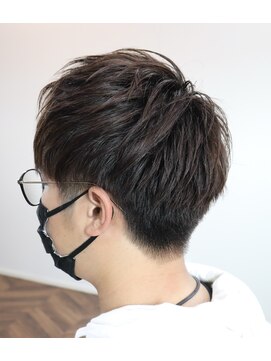ウィスカーヘアー(whisker hair) エアリーマッシュ