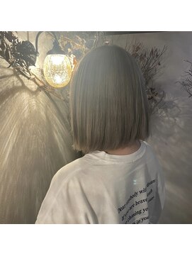 ウィズ(WITH) ミルクティーベージュ　アッシュベージュ　ハイトーン大人可愛い