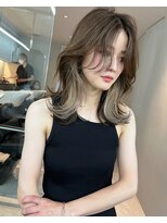 サイン 渋谷(SIGN)&nbsp;ザクザクレイヤーカット巻き方簡単ミディアムロング韓国表参道