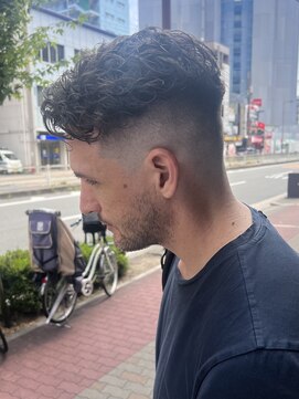フリーク バーバーショップ 都島店(FREAK BARBER SHOP) リバースパーマフェード