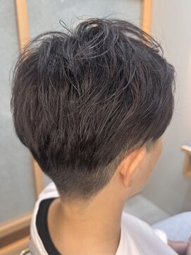 イゾラ(isola) 【isola】刈り上げ女子/ベリショ/ツーブロック/ボーイッシュ