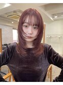 ミディアムストレートブリーチなしカラーピンクベージュ暖色