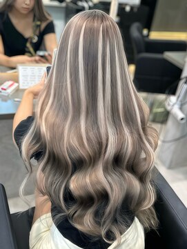 ラピス 福岡天神店(Lapis) アッシュシルバーグレーミルクティー