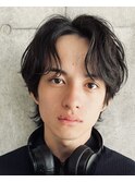 センターパートウルフニュアンスパーマコンマバングツーブロック