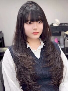 ジィルム(XELM) 韓国レイヤーカット/ブリーチ/レイヤーカット/ハッシュカット