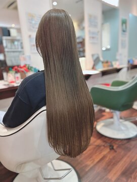 モノトーンベージュ