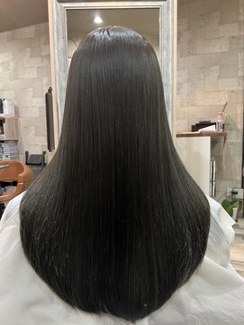 ハコ(H.A.Co) 落ち着いたオリーブグレージュです。