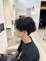 ロンド ラマ 岐阜(Lond bla-ma)&nbsp;センターパート×ツイストスパイラル【Lond伊藤メンズ】