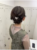 ショートヘアでも出来る！シニヨン風アレンジ