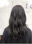 透明感たっぷりダークグレー