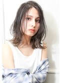 大人可愛い20代30代40代小顔ワンサイドショートボブ丸み前下がり