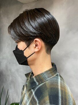 ザ マイル(The mile) コンマヘアメンズカットセンターパートダウンパーマ