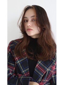 エヌ トーキョー(enu TOKYO) グラマラスカールで秋らしく　セクションカラー