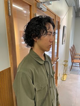 ニール シトロン 名古屋 伏見 丸の内(NEELU citron) 【Neeluscuro_kosuke】動きのあるセンターパート