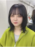 眉下ぱっつんバング顔まわり小顔レイヤースタイル