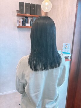 アトレ(attrait) ミディアムストレート