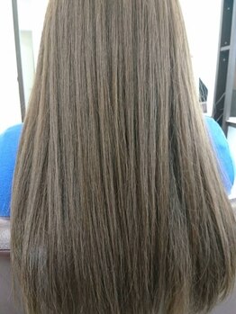 トランヘアーリゾート(TORAN hair resort)の写真/髪に優しい薬剤使用◎ダメージレスで自然な仕上がりに♪お悩みを解決し、理想の美艶ストレートを叶えます。