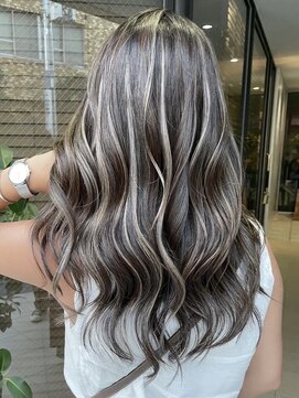 エレメント 五反田店(EREMENT) ハイライトカラーミルクティーベージュレイヤーカット