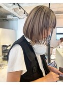 デザインカラーコントラストハイライト切りっぱなしボブ