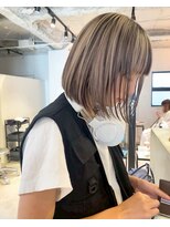 ルーム(Loom.)&nbsp;デザインカラーコントラストハイライト切りっぱなしボブ