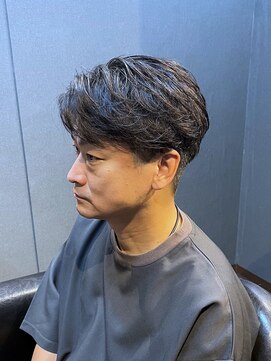 ビーダンディー(Bee dandy) ビジネスツーブロックショート フェザーパーマ かきあげバング