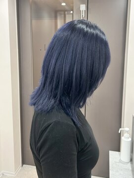 ユウル 横浜(juhl.) ネイビーブルーアッシュカラーブリーチダブルカラーレイヤー横浜