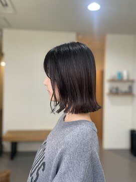 クリック(Click) 黒髪/クラゲヘアー/オリーブグレー/小顔/ココアベージュ/小倉