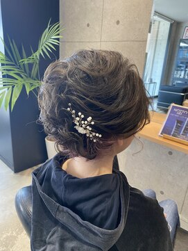イナフ(ENOUGH) 卒業式ヘアセット