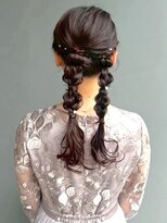 ナカオコアフュール(NAKAO COIFFURE)&nbsp;編み下ろしツイン 結婚式アレンジ ヘアセット 三つ編み