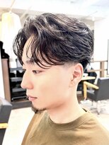 ビューネオ(VIEW NEO)&nbsp;清潔感のあるセンターパート