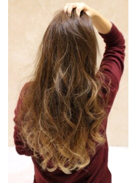 アンベリール(Embellir) 【Embellir】 上品でツヤ感のある外国人風グラデーション