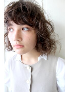 ミラバイグリーン(Mira by green) pearl beige×springy perm 01