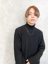 ジョエミバイアンアミ(joemi by Un ami)&nbsp;（joemi 新宿）センター分けハイトーングレージュマッシュ　近江