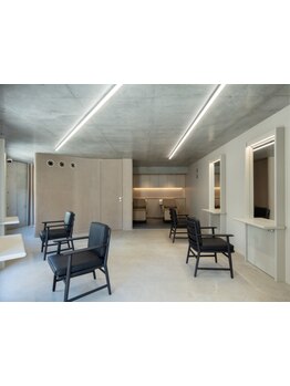 【スタッフ2人の小規模サロン】カフェのような落ち着いた空間で、リラックスしながらサロンタイムを[渋谷]