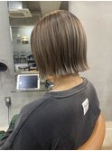 ミニボブ　グレージュ