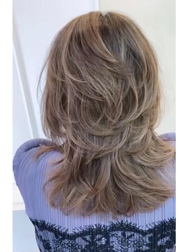 フェメ 立川(PHEME) 【白髪ぼかしハイライトカラー】